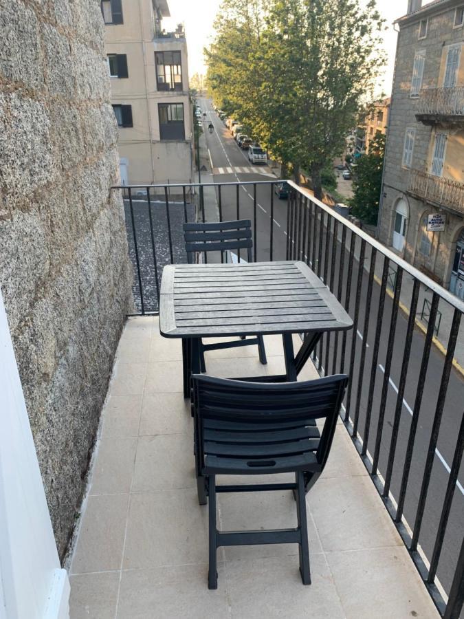 Au Coeur De Sartene Bagian luar foto
